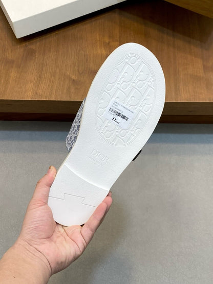 Zapatillas de piel auténtica para hombre