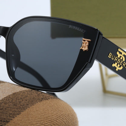 Gafas de sol con montura cuadrada