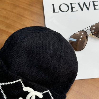 Gorro de punto con estampado de diamantes
