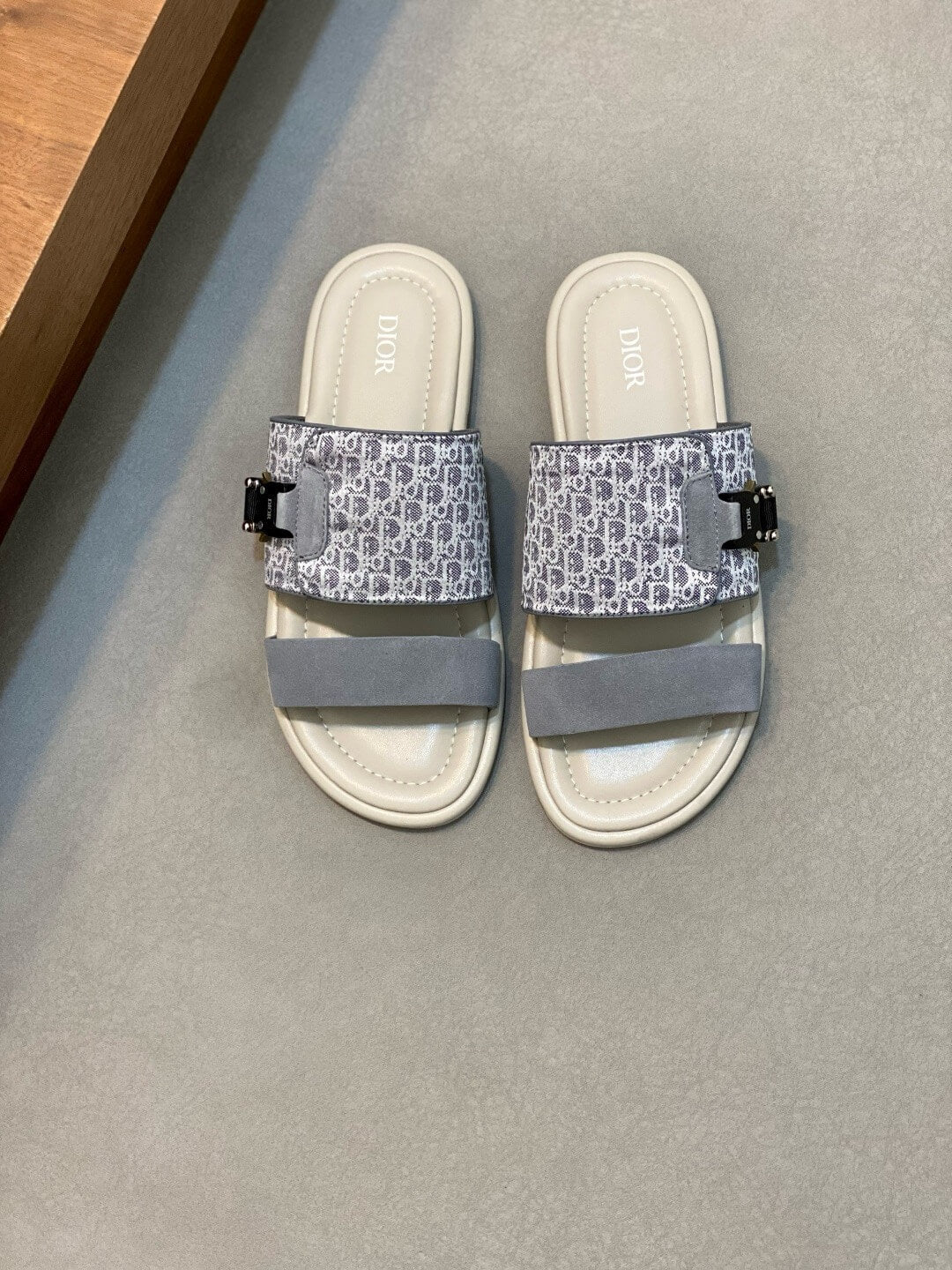 Zapatillas de piel auténtica para hombre