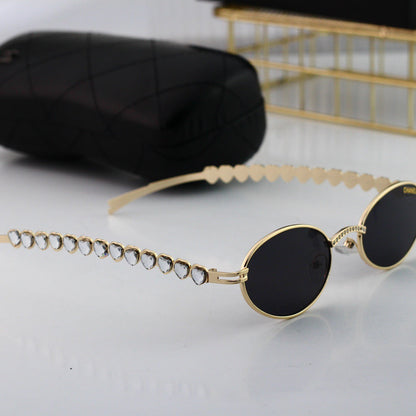Gafas de sol vintage en forma de huevo con diamantes de imitación en forma de corazón