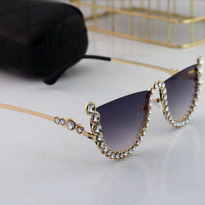 Gafas de sol de media montura de moda