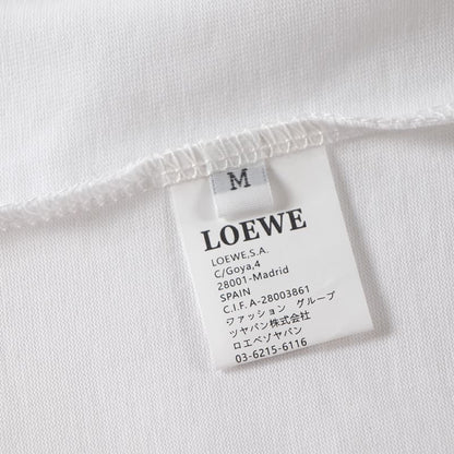 Camiseta con relieve 2025
