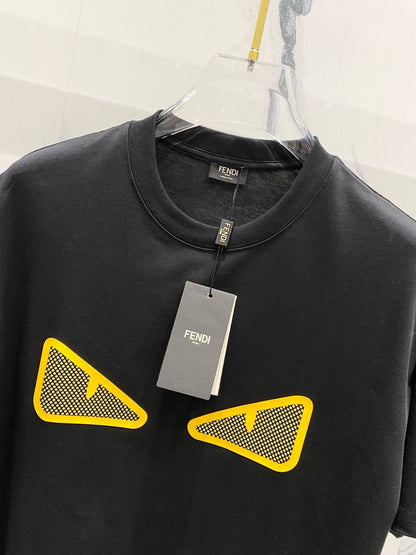 Camiseta con estampado de ojos