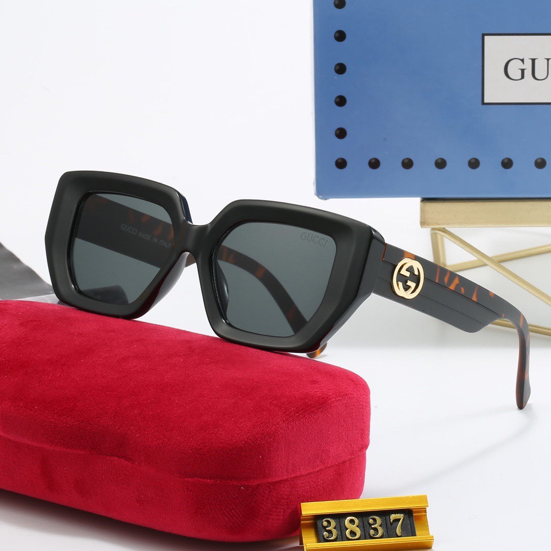 Gafas de sol con estampado ámbar
