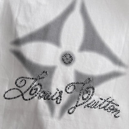 Nueva camiseta bordada 2025