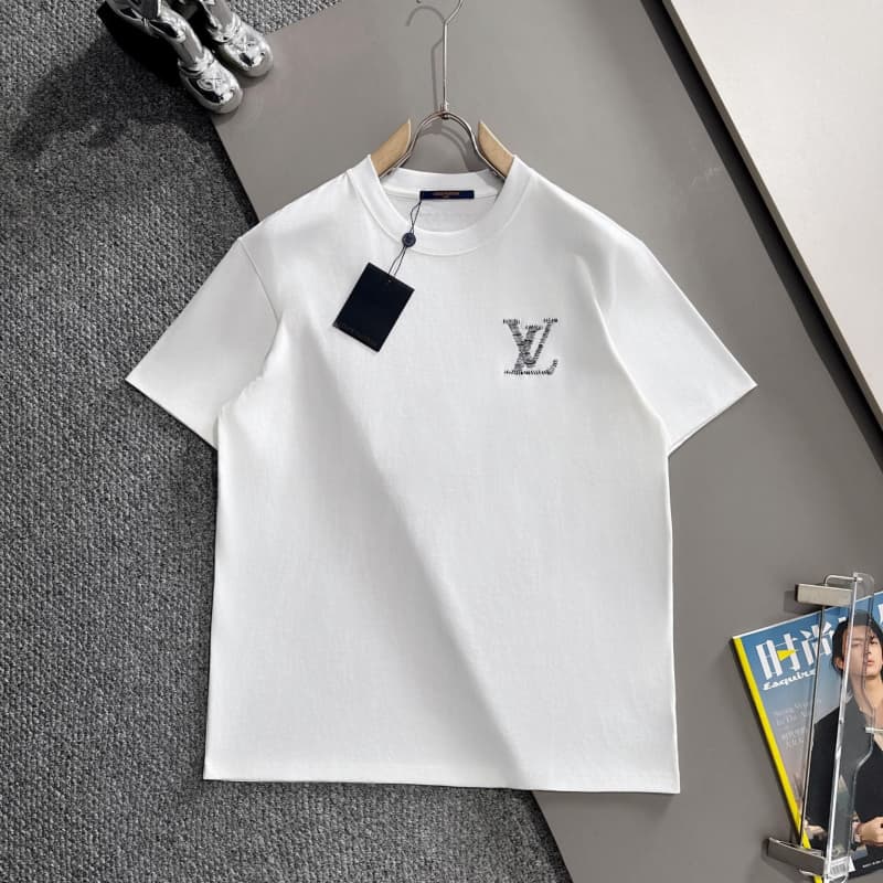Nueva camiseta bordada 2025