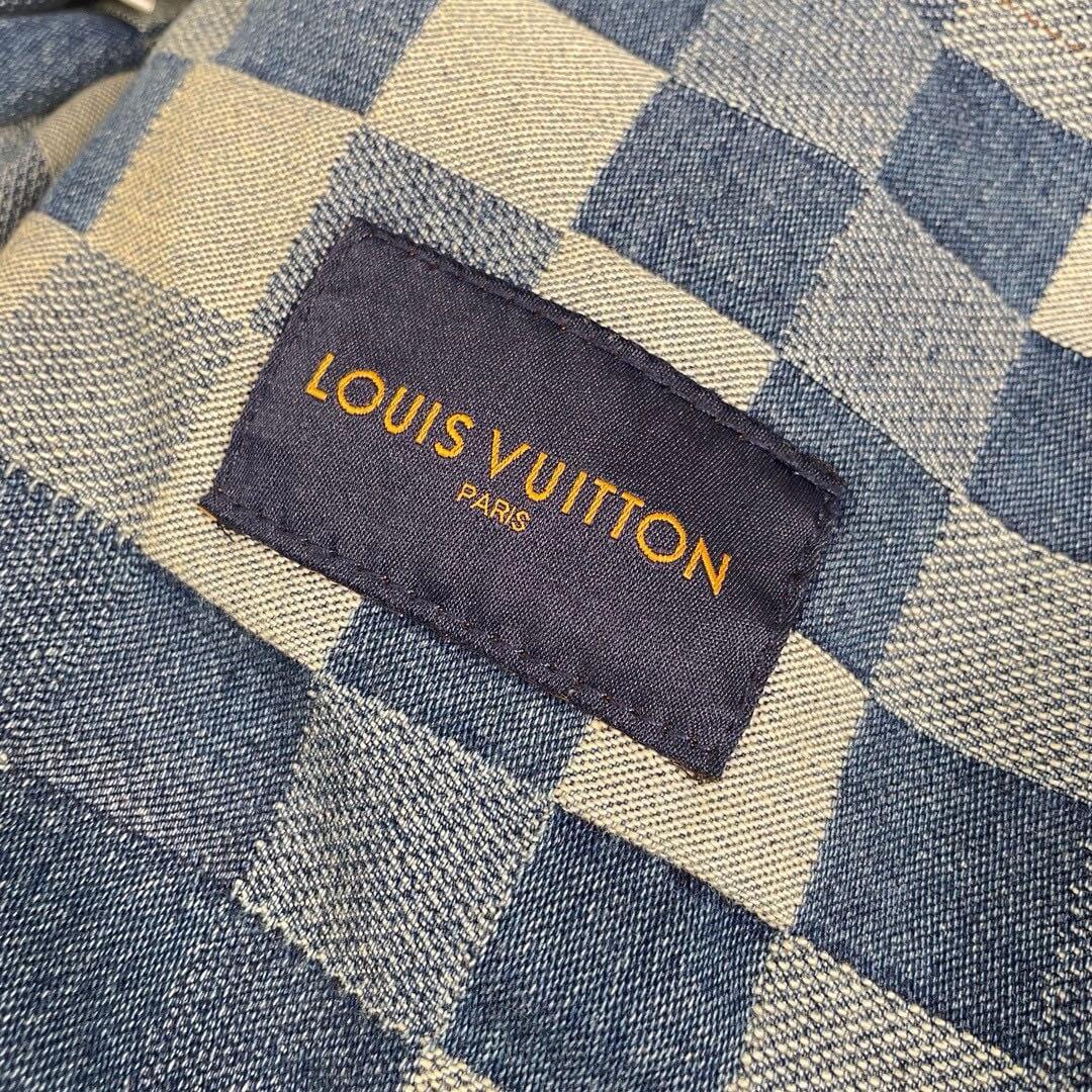 Veste à carreaux très populaire