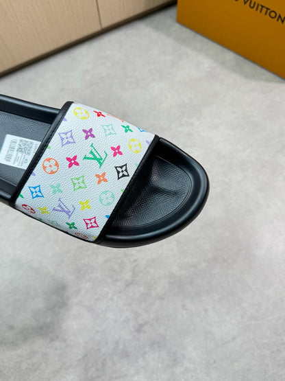 Pantuflas con estampado colorido