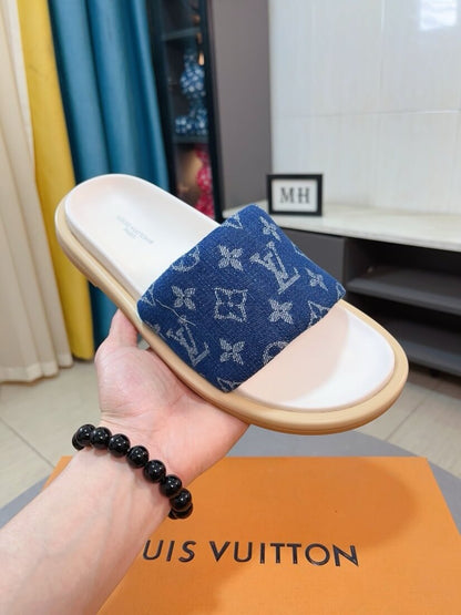 Pantuflas clásicas con estampado integral