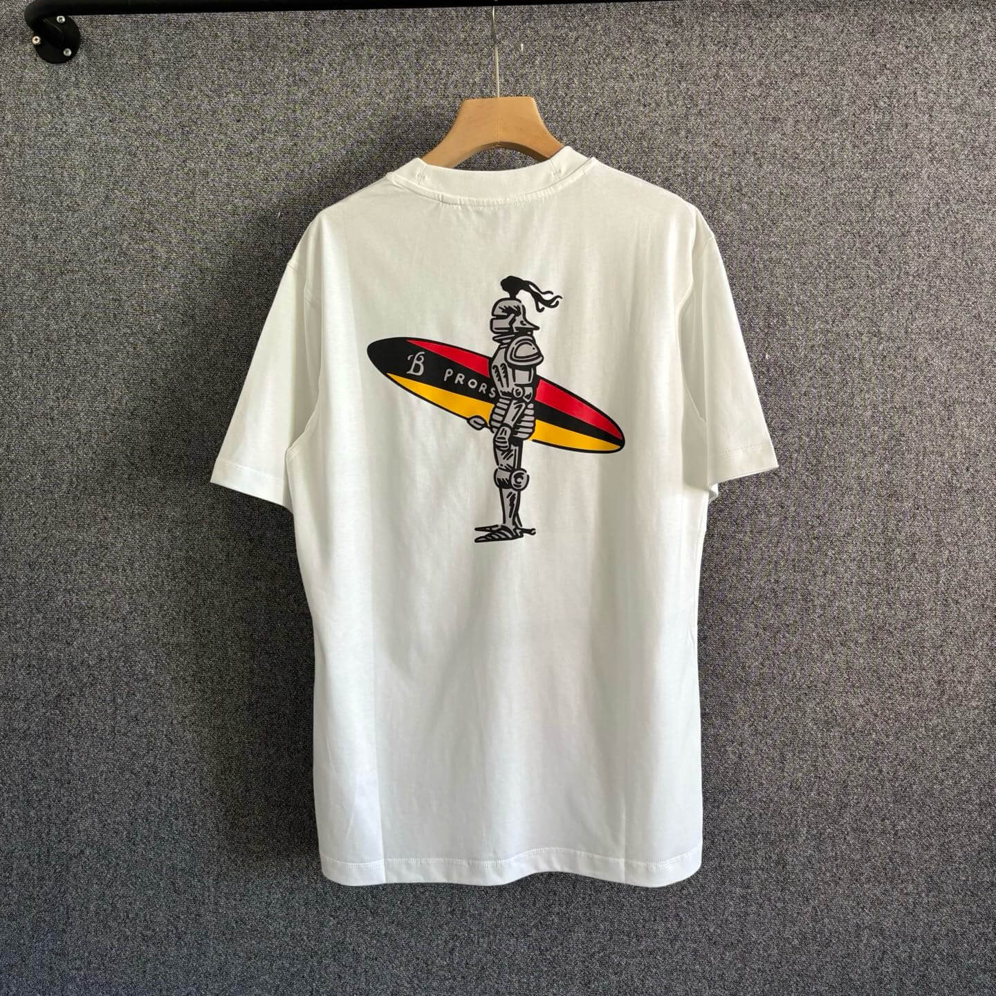 Camiseta con estampado de tabla de surf Big Rider