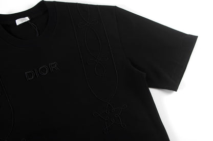Camiseta bordada nueva 2025