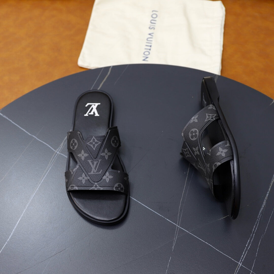 Chaussons noirs à imprimé intégral