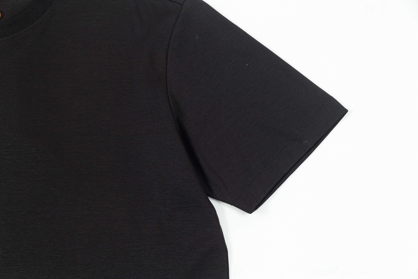 Camiseta con bordado de perro