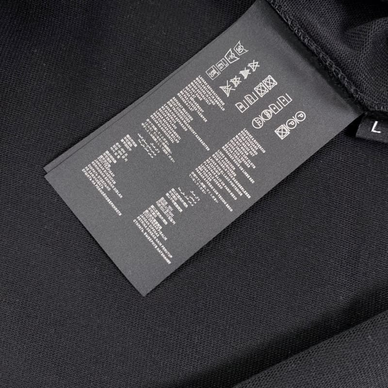 Camiseta con bolsillo utilitario