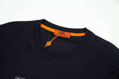 Camiseta bordada con caballo exquisito
