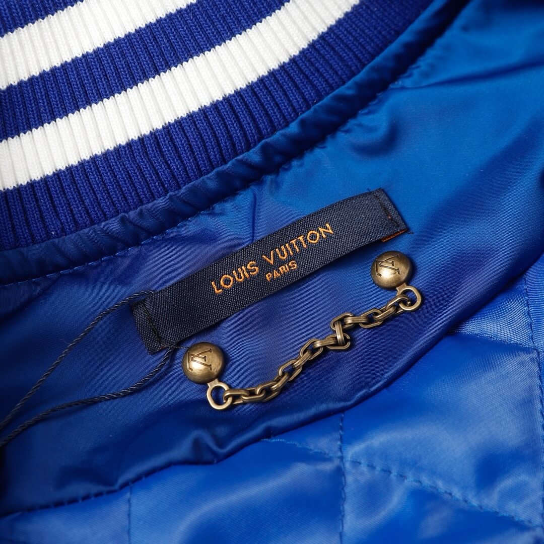 Veste de baseball bleue à strass