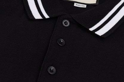 Camiseta polo con bordado de letras