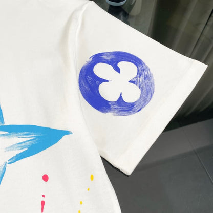 Camiseta con grafiti de color dopamina 2025