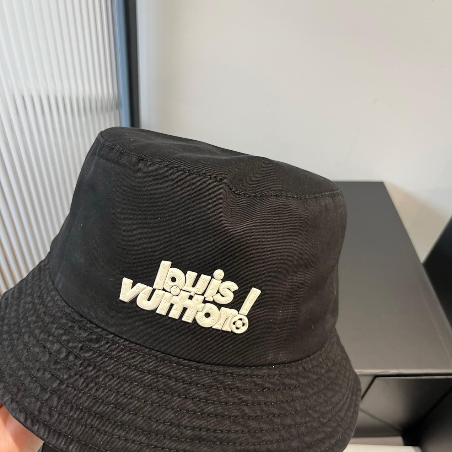 Sombrero de pescador con estampado 3D de letras de estilo minimalista