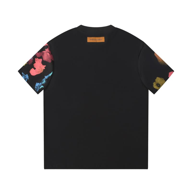 Camiseta con estampado artístico de lavado de tinta