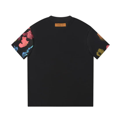 Camiseta con estampado artístico de lavado de tinta