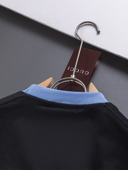 Camiseta con bordado de doble G en el pecho