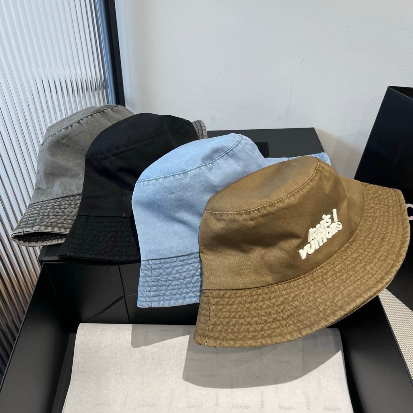 Sombrero de pescador con estampado 3D de letras de estilo minimalista