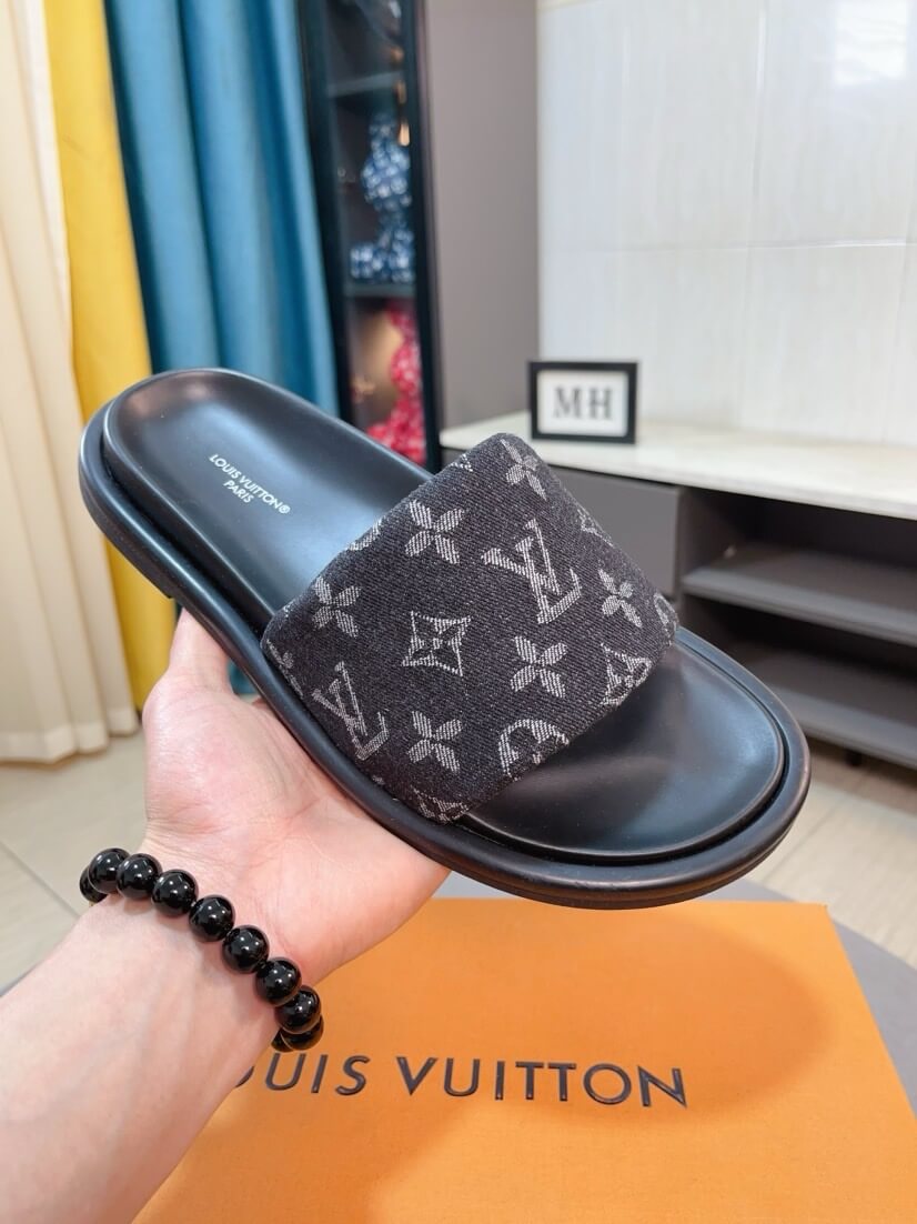 Pantuflas clásicas con estampado integral