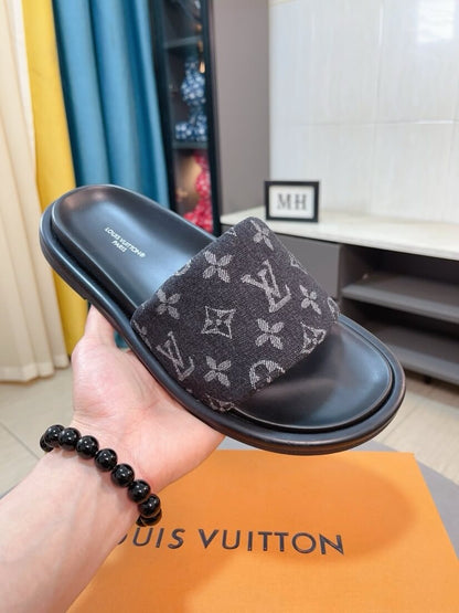 Pantuflas clásicas con estampado integral