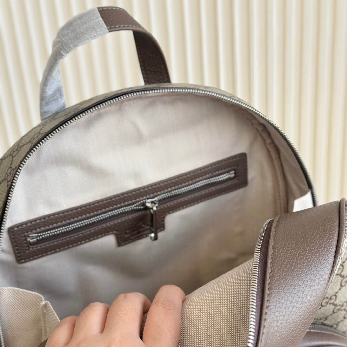 Sac à dos en toile et cuir
