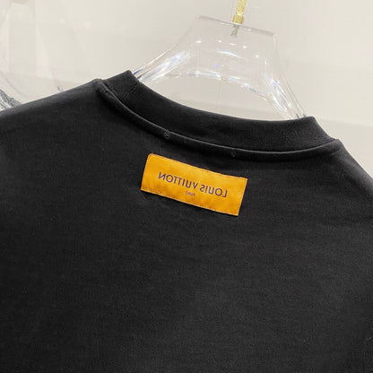Camiseta bordada con estampado verde