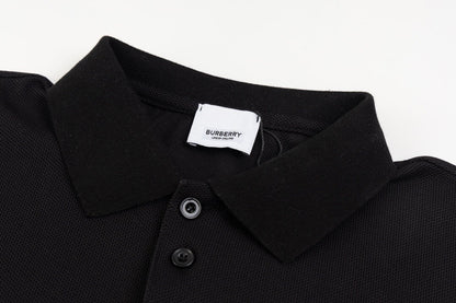 Camiseta polo con bordado de caballo de guerra a rayas