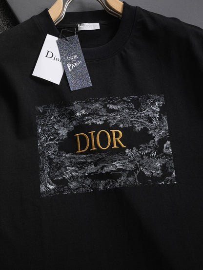 Camiseta con bordado de letras florales