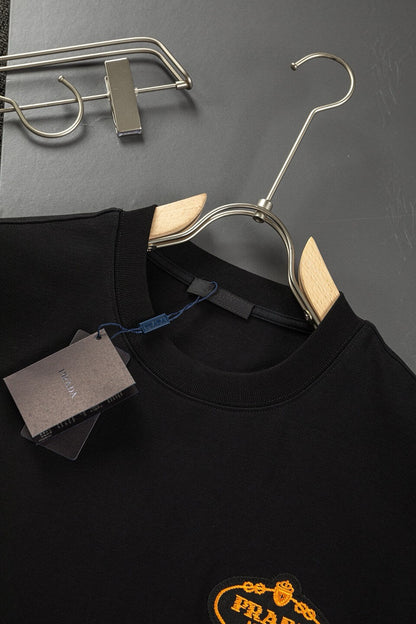 Camiseta con bordado de corona