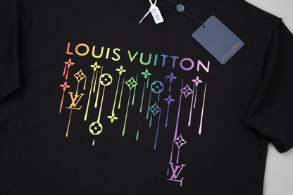Camiseta con estampado de borlas de colores