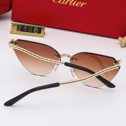 Gafas de sol con patillas de metal ligeramente curvadas