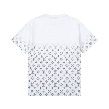 Camiseta con estampado completo de medio cuerpo