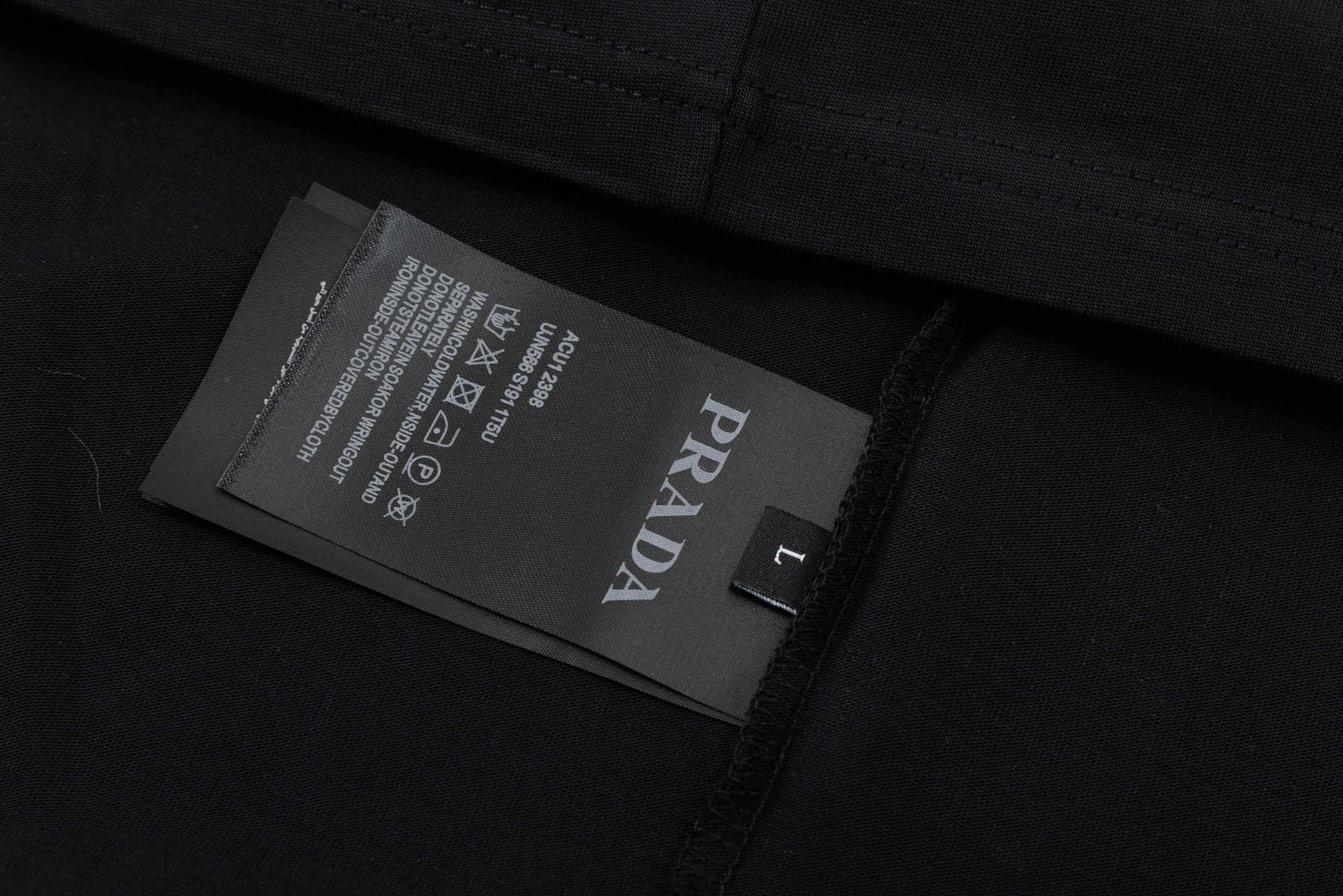 Camiseta clásica con estampado de triángulos