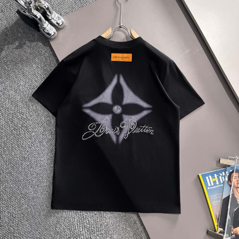 Nueva camiseta bordada 2025