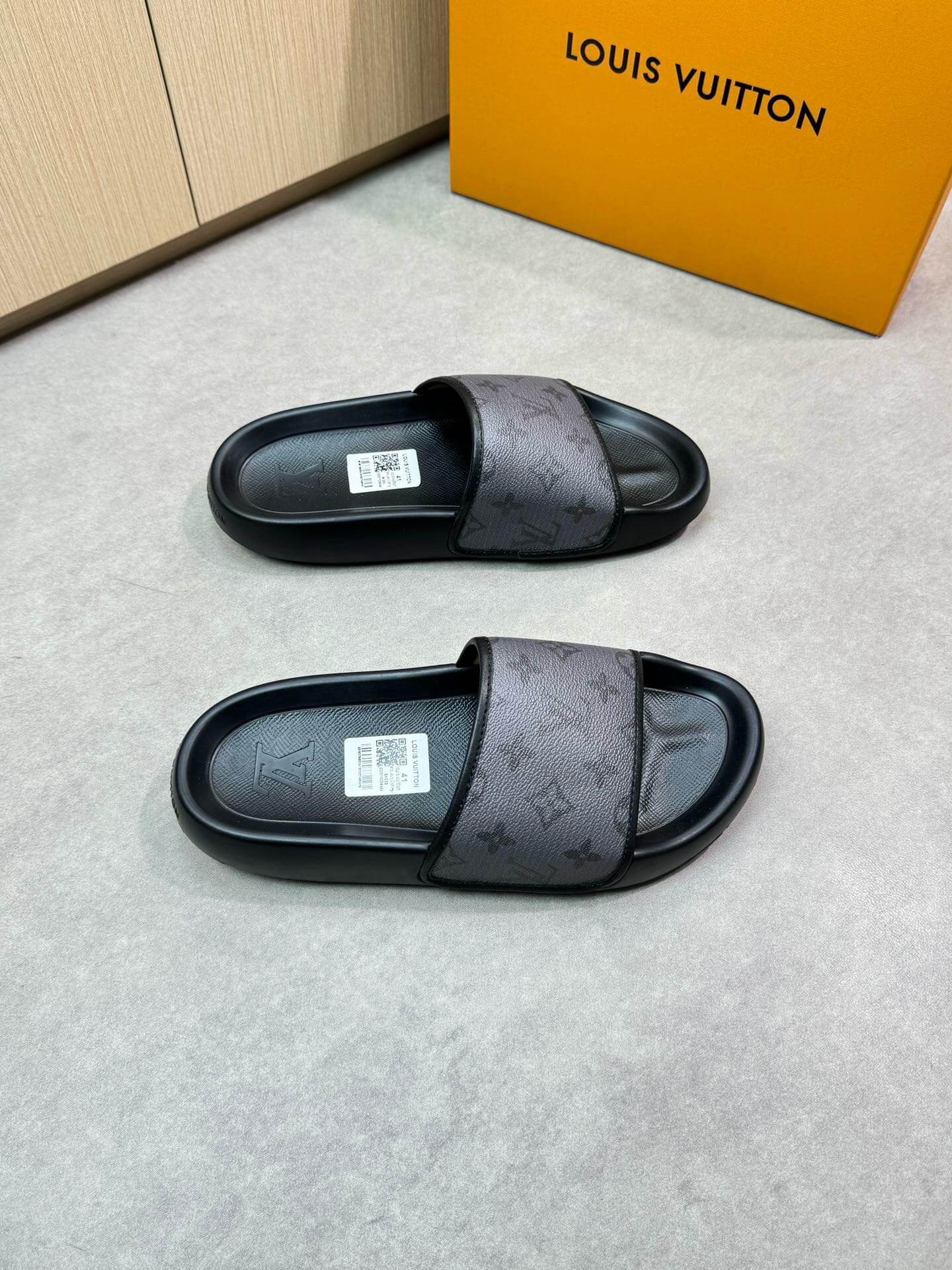 Pantuflas clásicas multicolor con estampado integral