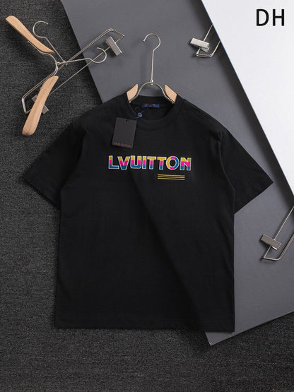 Camiseta bordada con estampado colorido