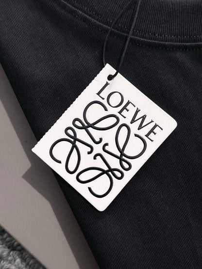 Camiseta clásica con estampado en relieve