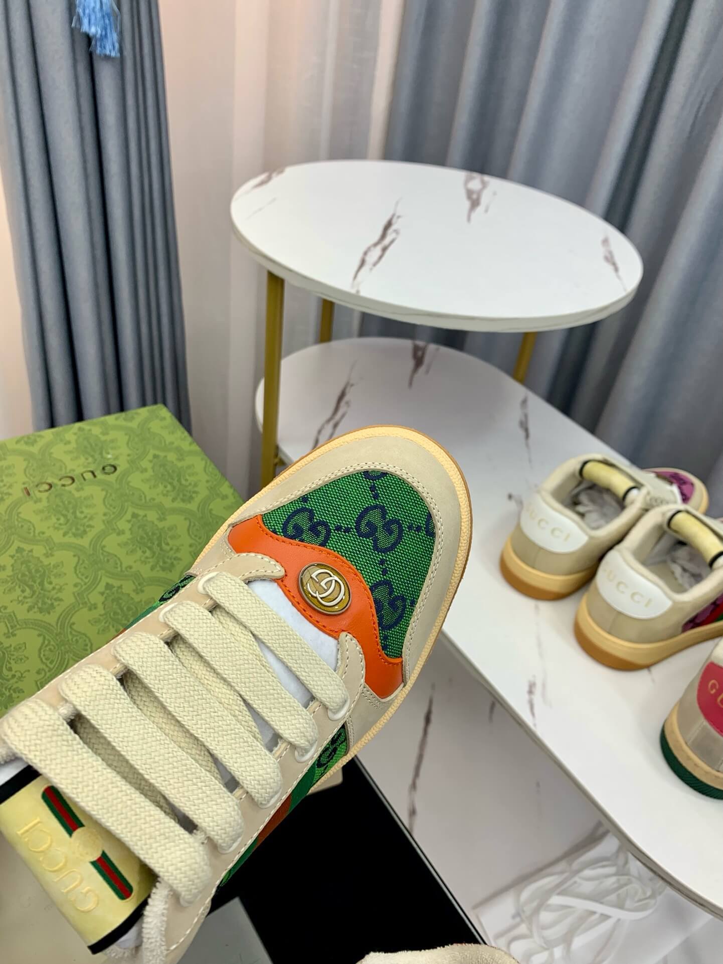 Green Double-G Design Sneakers