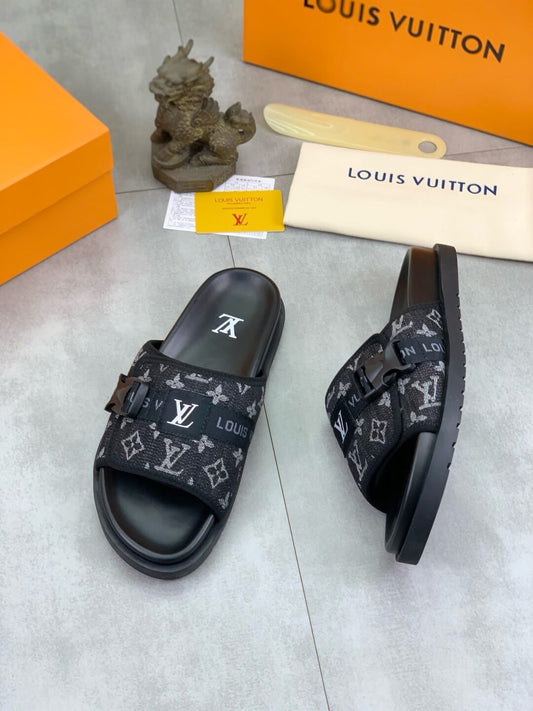 Chaussons à imprimé boutons