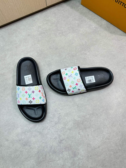 Pantuflas con estampado colorido