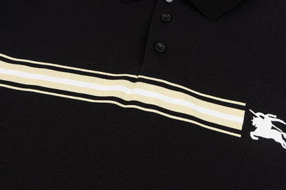 Camiseta polo con bordado de caballo de guerra a rayas