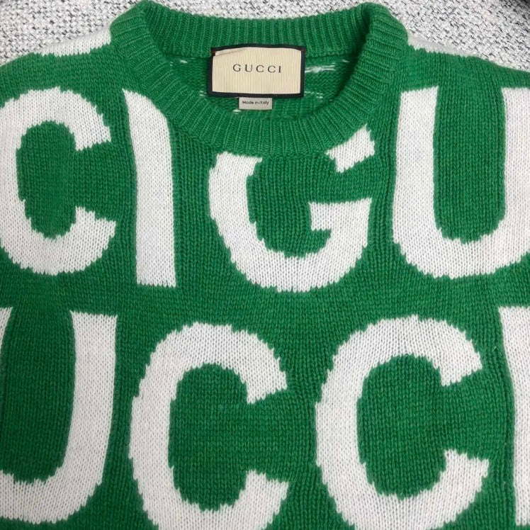 Pull vert classique à imprimé intégral