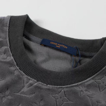 Camiseta clásica estampada en relieve por todas partes