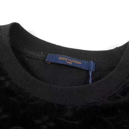 Camiseta clásica estampada en relieve por todas partes